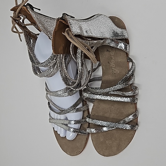 Free People Silver Metallic Strappy Zipper Laceup Gladiator Sandals Size 38 - Picture 3 of 11